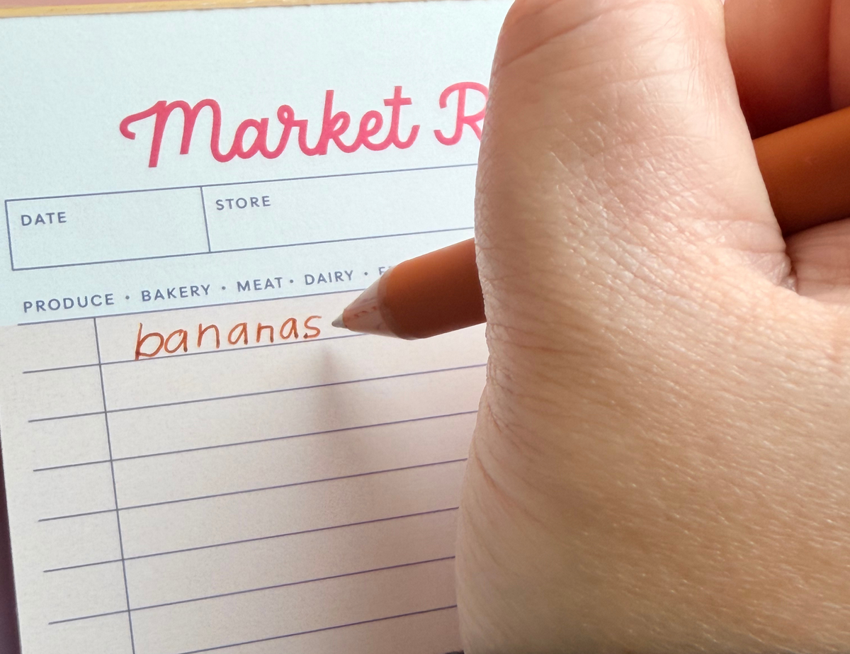 Market Run Magnetic Notepad